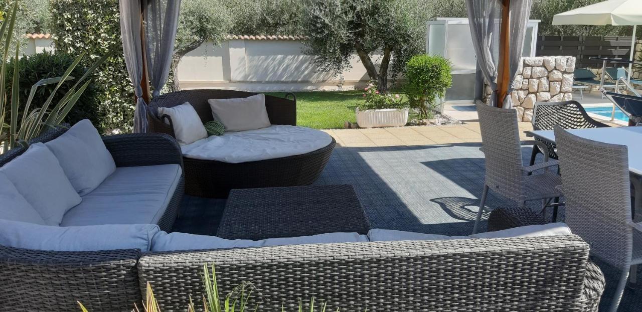 Villa Dalmatina Zadar Mit Pool Exterior photo