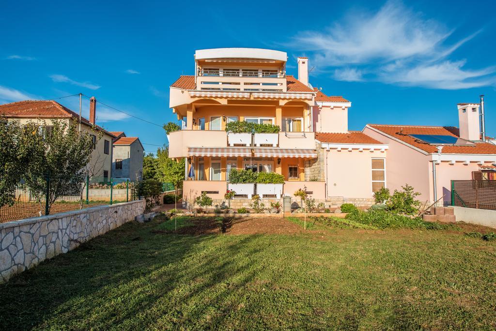 Villa Dalmatina Zadar Mit Pool Exterior photo
